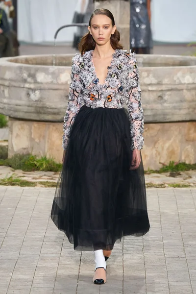 Look 53